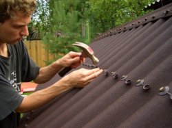 Какие материалы использовать в строительстве крыши для бани