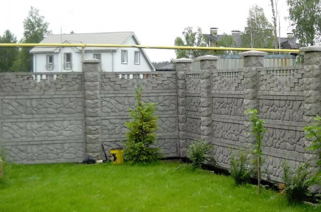 Забор из бетона
