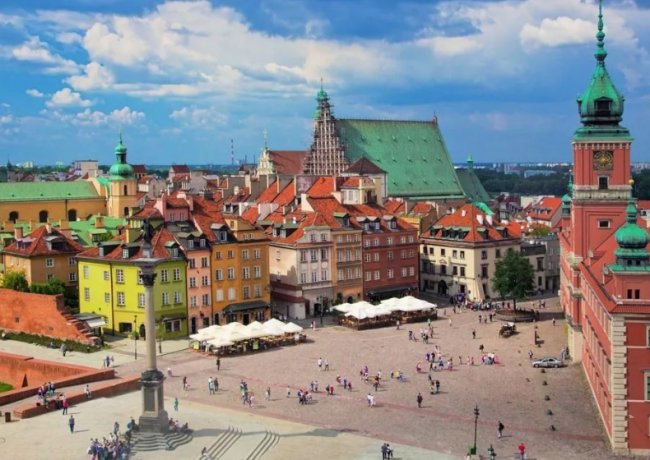 Путешествие на автомобиле по Европе: Варшава древняя и современная