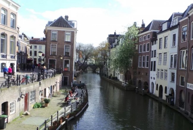 Путешествие на автомобиле по Европе: Первые впечатления о Голландии и прогулка по Утрехту